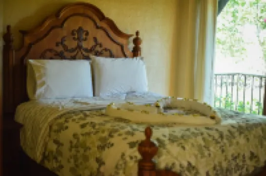 6 bed6 bath PVT Villa ,10M sqft Maid,,Pvt.Pool,Exotic Landscape, Family Escape