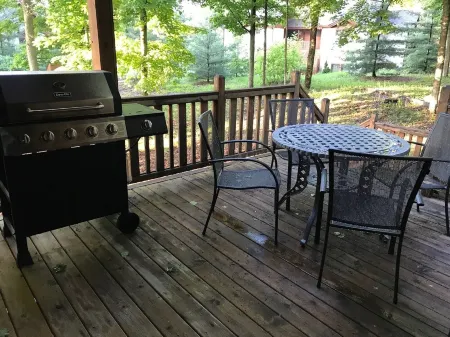 Boyne Mountain 5 bedroom/4 bathroom Disciples Village, Luxury + Starbucks!