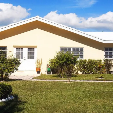 Spacious 4-Bedroom Villa, on a Lovely Waterway, with Beach and Ocean Views