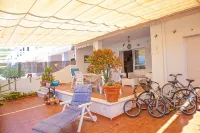 WONDERFUL AND MODERN HOUSE IN THE FIRST LINE OF THE BEACH, WIFI, KAYAK AND PADDLE SURF. Hotels in Costa Occidental