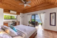 Paradiso Ocean View. A perfect getaway.10 mins drive to Smugglers Cove Beach.. Hotels in 