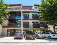 Serene Ambiance:New Exquisite 2BR,Gated Grand Sirenis, Near popular attractions