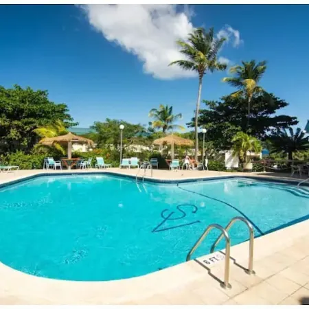 Stylish Beach Condo located on Sapphire Beach