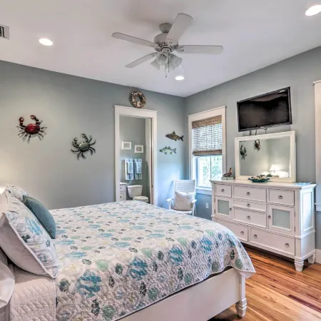 Breezy Home w/ Grills, Pool & Beach Access!