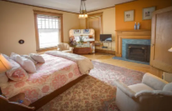Lauerman House Inn Bed & Breakfast