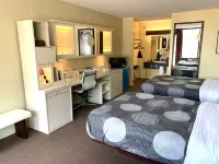 Oxford Inn Hotels in Ozark