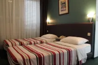 Yasha Hotel - balcony