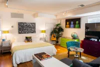 Zey Hotel Hotels in Greenport