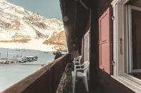 Hotel the Larix Ski-in Ski-Out - Mountain view