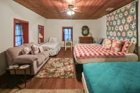 Stein Haus Ranch 4 Bedroom Home by RedAwning Hotels in Llano