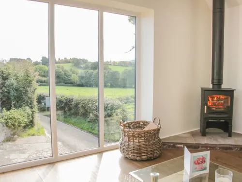 Black Lion Barn Retreat - Country Houses