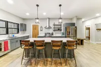 Brantingham Home: ATV & Snowmobile Trails On-site! - Homestays