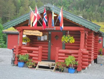 舍霍爾特露營酒店