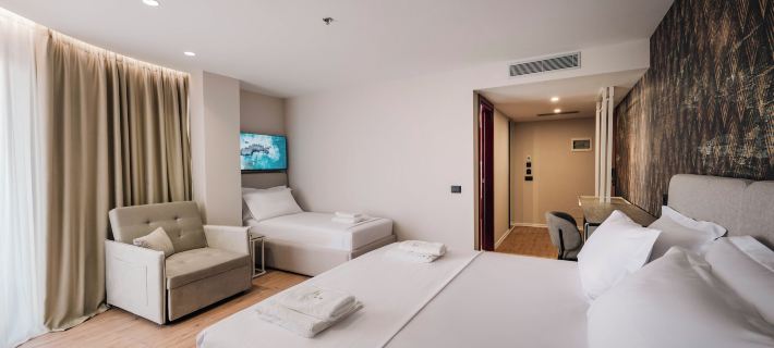 Ermes Hotel Hotele w: Durres