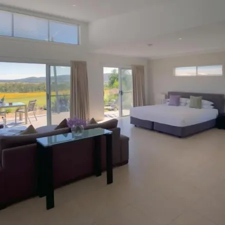 Azjure Studio Retreat