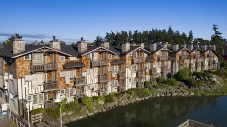 La Conner Channel Lodge Отели рядом с достопримечательностью «Роозенгаард»