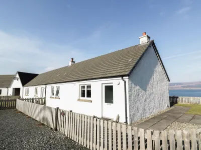 Poppies Cottage Hotels near Walk Highlands - Isle of Ulva