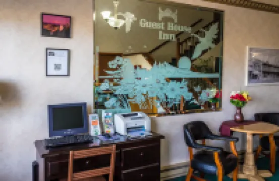 Guest House Inn Hotels in Junction City