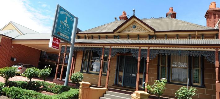 Alexandra Place Hotels in Bendigo