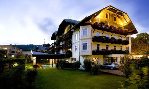 Post-Hotel