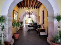 Hotel Casa Faroles Centro Histórico Hotels in Guadeloupe