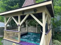 Secrets on Main Bed & Breakfast Hotel di Cheboygan