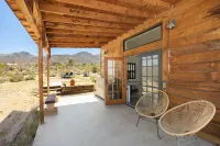 Jensen House - Incredible Desert Views 2 Bedroom Home by RedAwning Hotels in Joshua Tree