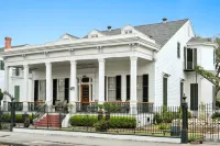 แอชตันส์ เบดแอนด์เบรคฟาสต์ โรงแรมใน