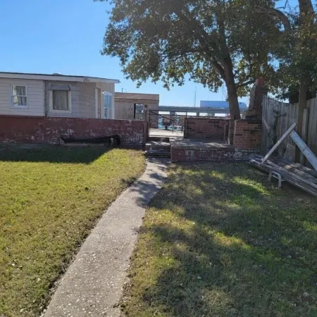 The Boat House - Water Front, Wifi, Pet Friendly 1 Bedroom Home by RedAwning
