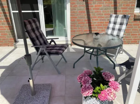 cosy modern apartment for two with patio