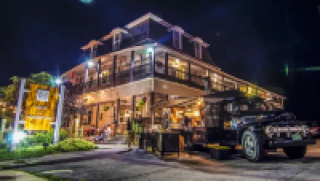 Main and Mountain Hotels in 