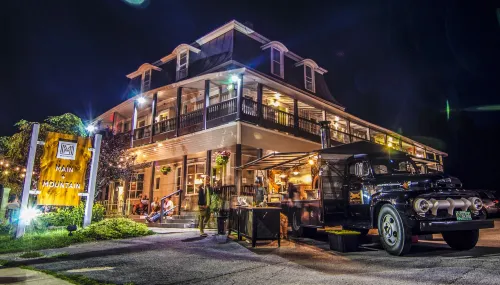 Main and Mountain Hotels in Ludlow