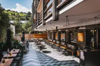 24 by Avenida - Mountain Residence - breakfast