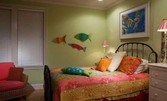 Summer House 4 Bedroom Holiday Home by Bald Head Island - Housity
