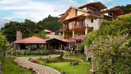 El Oasis Hotel y Restaurante