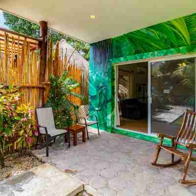 Hotel & Suites Oasis Bacalar Hotel Exterior
