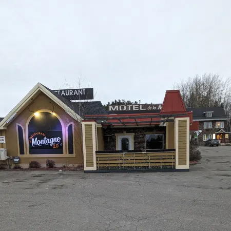 Hotel Motel de la Montagne Отели в г. Сен-Паскаль