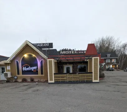 Hotel Motel de la Montagne Hotels in Kamouraska