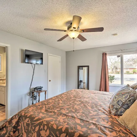Lubbock Townhome w/ Grill Near Ttu & Downtown!