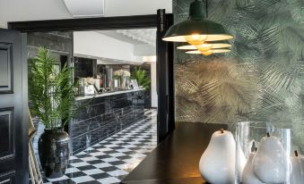 Salles Hotel Aeroport de Girona