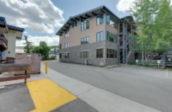 靠近雪道和小徑的Snowmass村莊精美度假屋