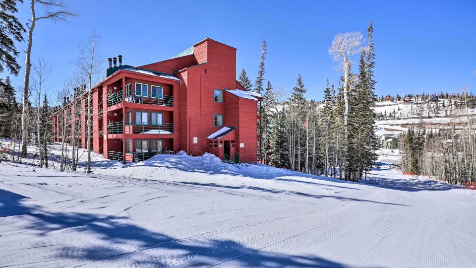 Brian Head Ski-in/Ski-Out Condo w/ Resort Perks!
