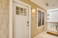 Wildwood Condo w/ Pool Access - Walk to Beach - Holiday Apartments