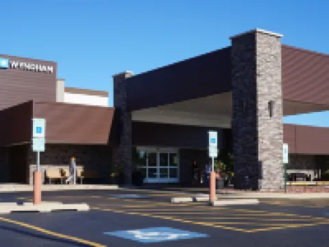 Wyndham Chicago O'Hare Hotels in Des Plaines