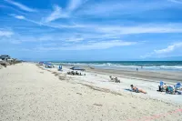 Modern Oak Island Escape 1 Mile to Long Beach! - 3-Star