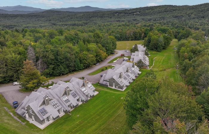 Mid-Century Tenney Mountain Condo Near Hiking