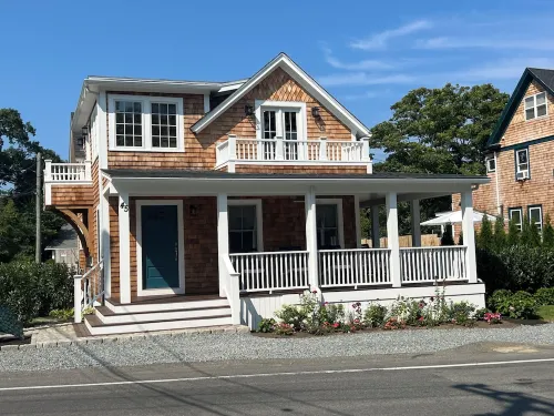 Modern Cottage Walk To Town & Beach