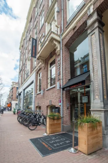 Hotel Cornelisz Hotels near Oud West