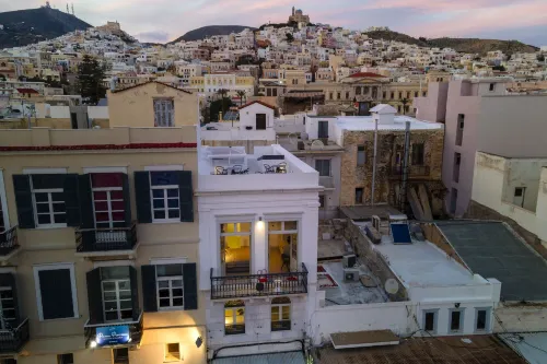 Skylight Hotels in Ermoupoli