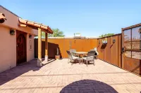 Cozy Casita with Private Courtyard and COLD A/C in East Tucson